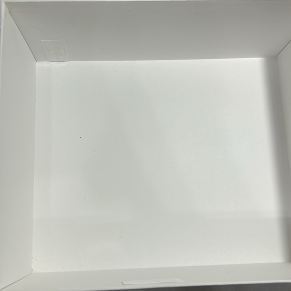 Moncler  Luxury Box - Picture 3 of 5